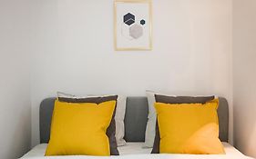 Cosy Apartment In Perfect Location